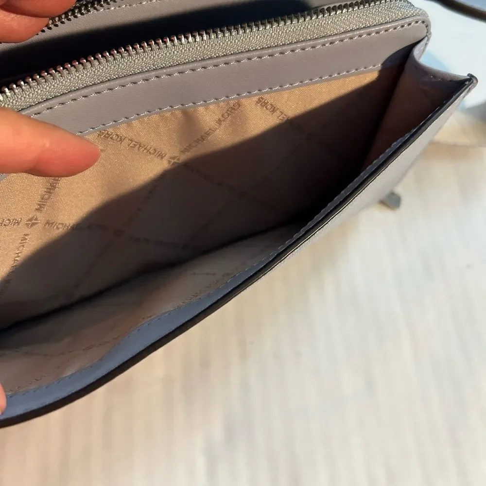 Michael Kors Jet Set Light Blue Large Leather Crossbody Bag - Picture 10 of 16